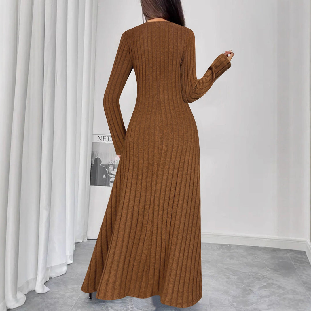Damen Geripptes Maxi-Strickkleid mit Taillennaht und Knopfleiste Echoarchiv