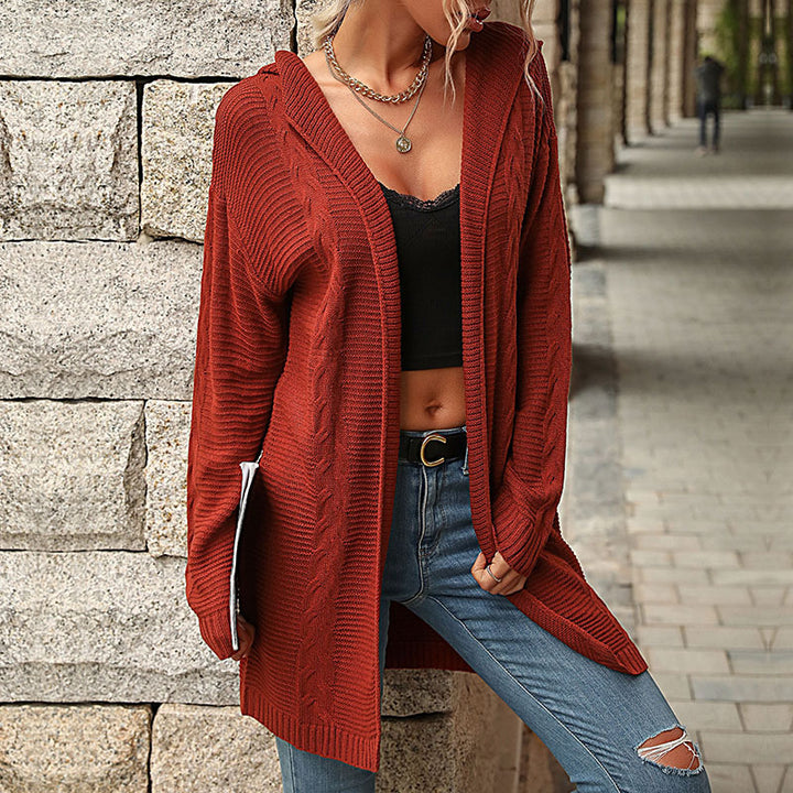 Damen Lange Strickjacke im Feinstrick mit Zopfmuster und lässiger Longline‑Passform – Veloura