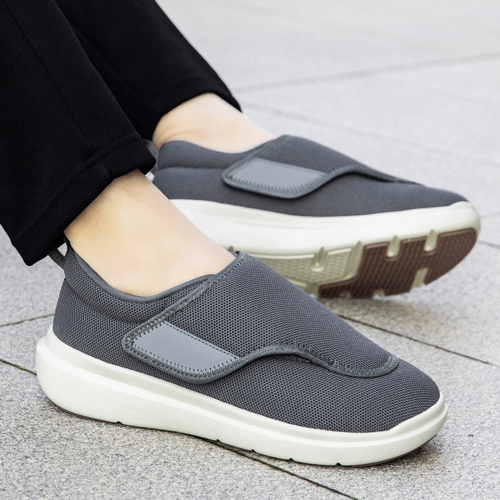 Herren Atmungsaktive Slip-On Sneaker mit Klettverschluss Echoarchiv