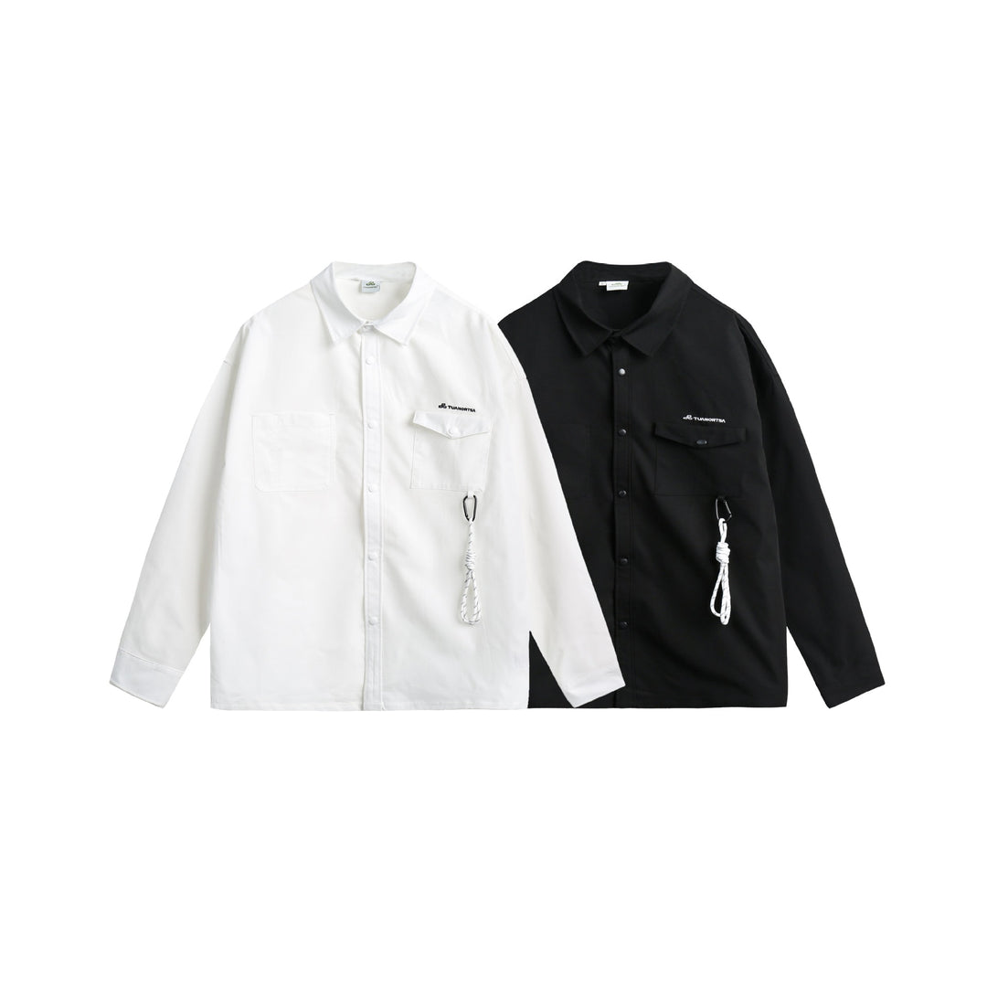 Unisex Overshirtjacke im Utility‑Stil mit Druckknopfleiste und Karabinerdetail Echoarchiv