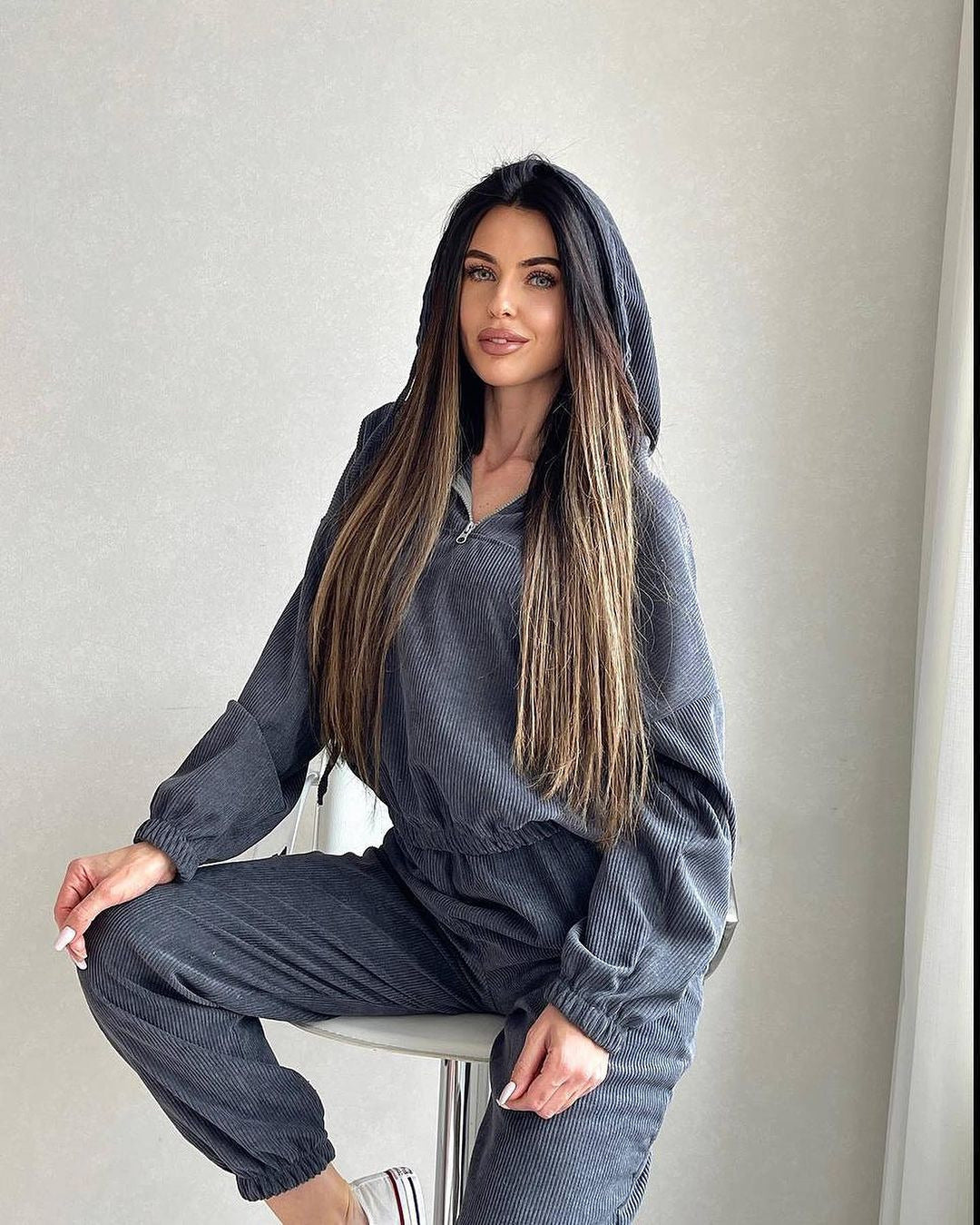 Damen Cordstoff Loungewear-Set mit Kapuzenpullover und Jogginghose Echoarchiv