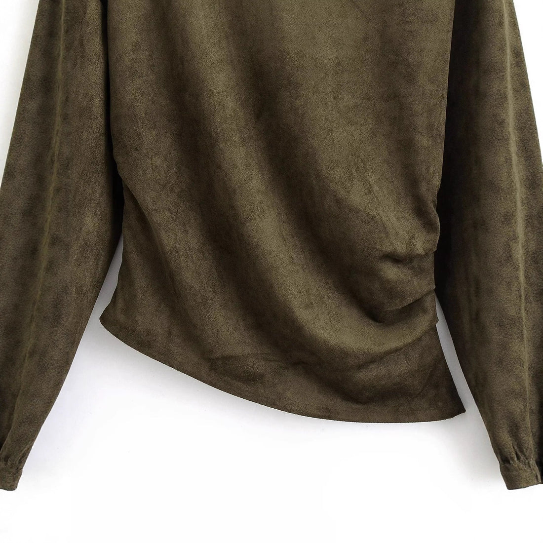 Damen Oversize-Langarmshirt aus Veloursoptik mit asymmetrischem Saum Echoarchiv