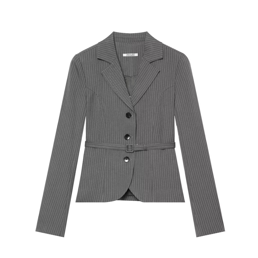 Damen Taillierter Nadelstreifen-Blazer mit Gürtel und Dreiknopfverschluss Echo Archiv