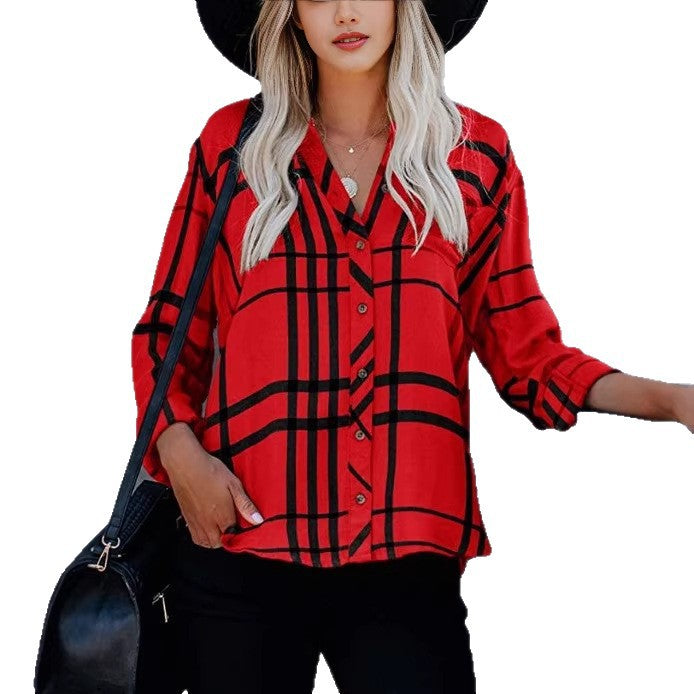 Damen Oversize-Hemdbluse mit Karomuster, Brusttasche und umkrempelbaren Ärmeln – Élovi