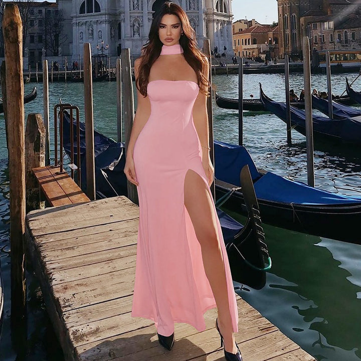 Damen Elegantes, figurbetontes Abendkleid mit asymmetrischem Halterdesign Echo Archiv