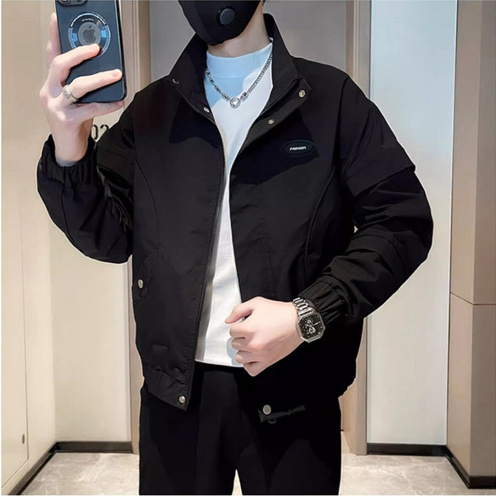 Herren Übergangsjacke mit isolierendem Innenfutter und sportlichem Schnitt Echoarchiv