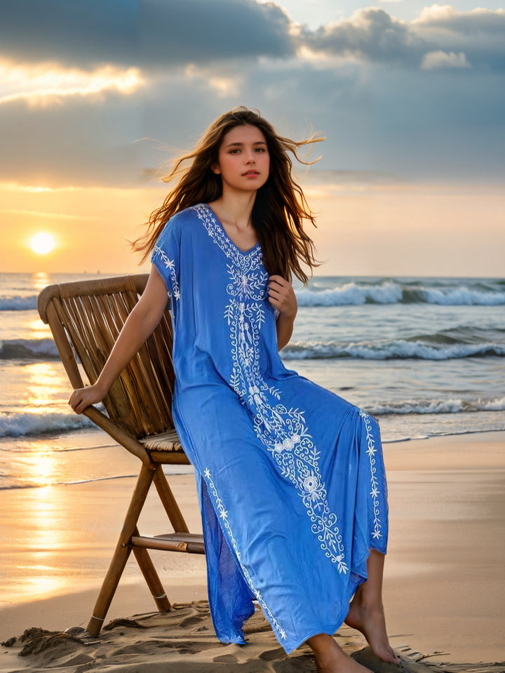 Damen eleganter Strandüberwurf mit filigranem Stickereidesign Echo Archiv