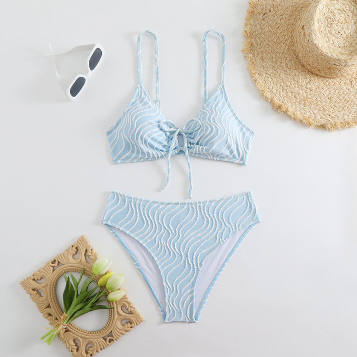Damen Triangelbikini mit verspieltem Wellenmuster und verstellbarem Oberteil Echo Archiv