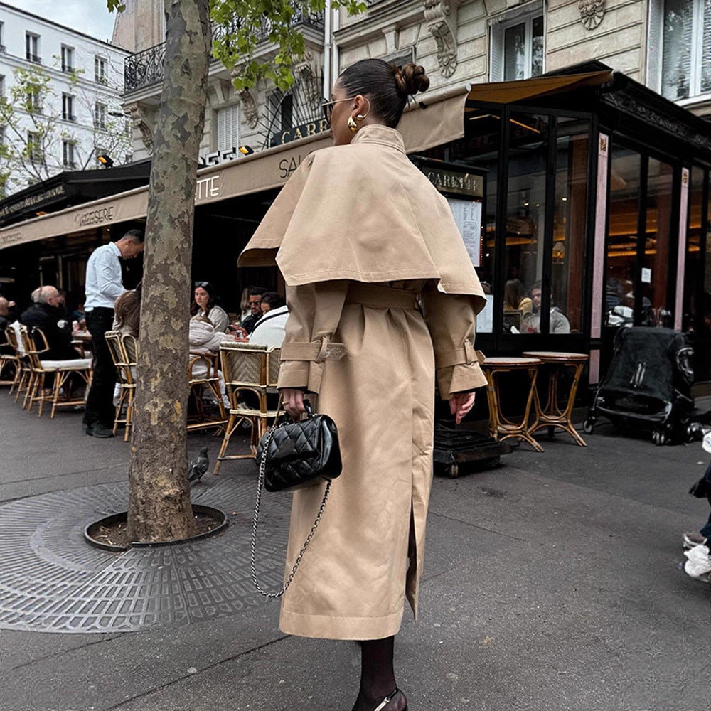 Damen Langer Trenchcoat mit Capelet, Taillengürtel und Sturmkragen Echoarchiv