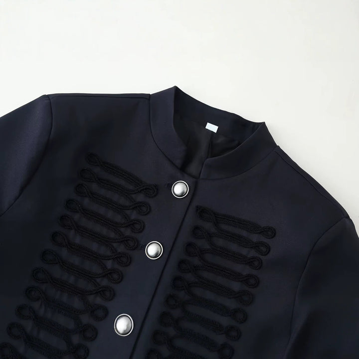 Damen Military-inspirierte Kurzjacke mit Stehkragen und Zierkordeln Echo Archiv