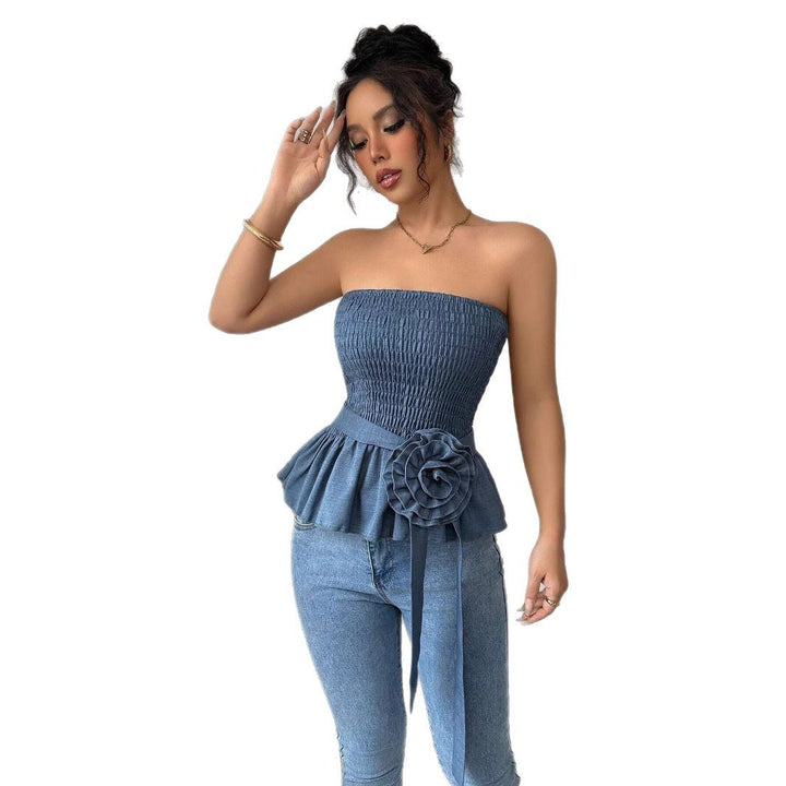 Damen nan figurbetontes trägerloses Smok-Oberteil mit Volant-Peplum und dekorativer Stoffblume Echo Archiv