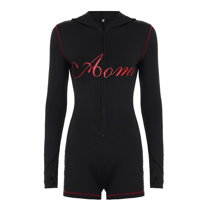 Damen nan taillierter Zip-Romper mit Kapuze, langer Armführung und integrierten Shorts aus funktionalem Stretch Echo Archiv