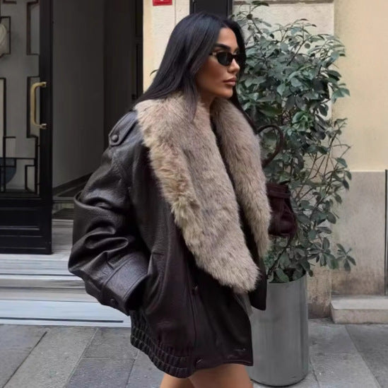 Damen nan kurze Lederjacke mit voluminösem Fellkragen, elastischem Bund und aufgesetzten Eingrifftaschen Echo Archiv