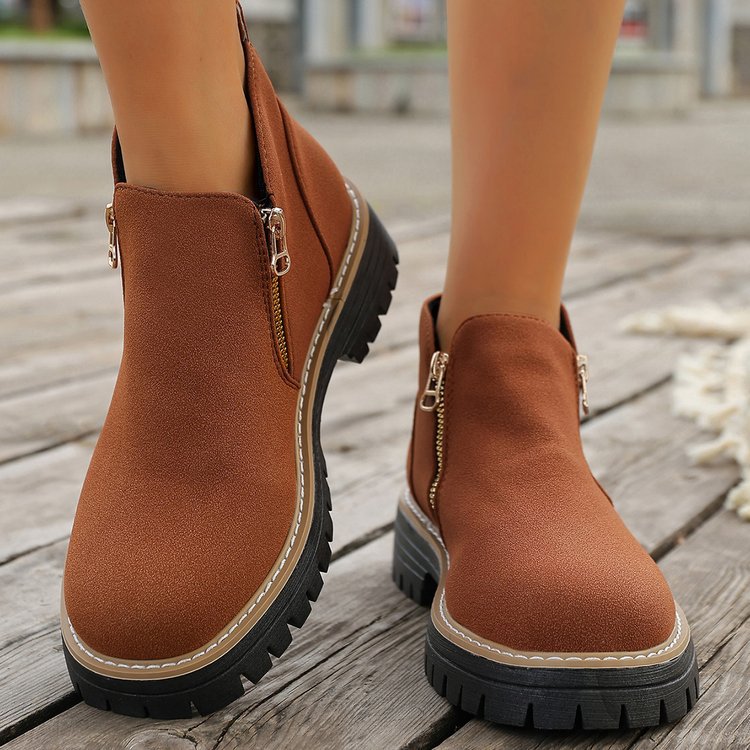 Damen Kurzschaft-Stiefeletten aus Veloursoptik mit seitlichem Reißverschluss und grober Profilsohle – Varelle