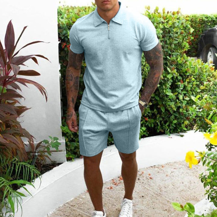 Herren Polohemd mit Reißverschluss und lässigen Shorts Echoarchiv