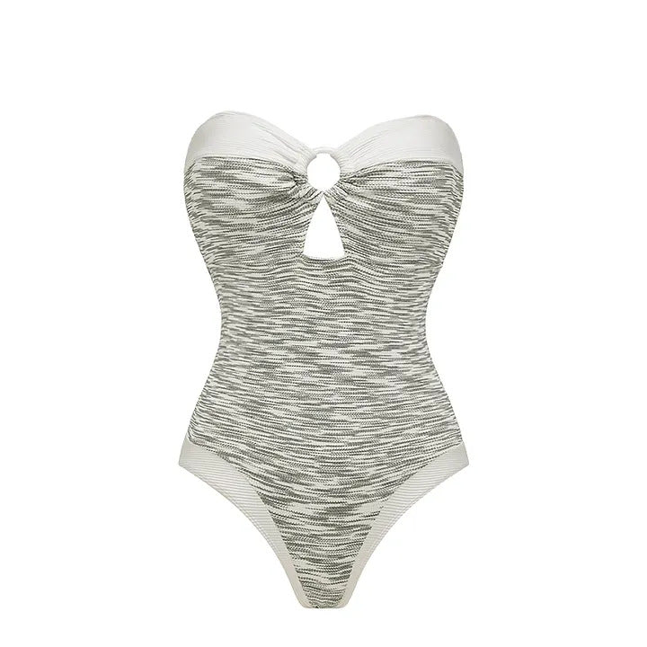 Damen Bikini-Set mit hochtailliertem Höschen und modischem Oberteil Echo Archiv