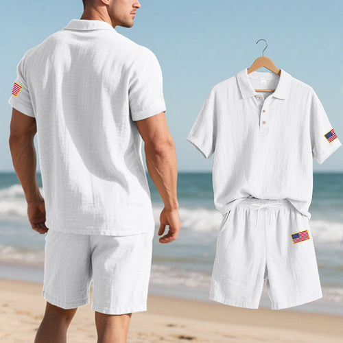 Herren Poloshirt mit Shorts im lässigen Strandlook Echoarchiv