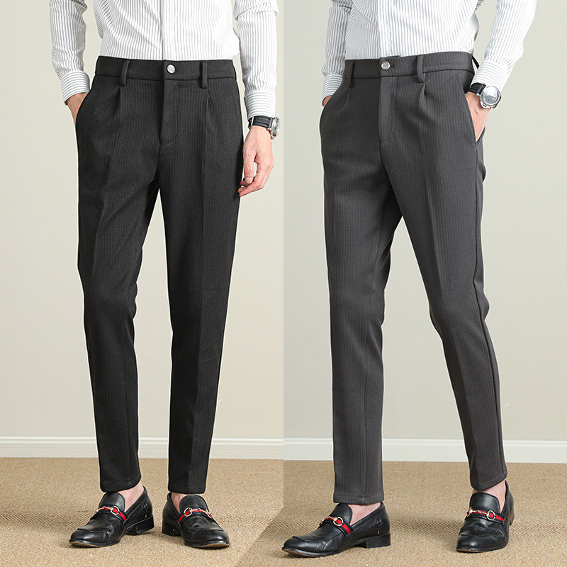 Herren Moderne Business-Hose mit eleganter Nadelstreifenoptik Echoarchiv
