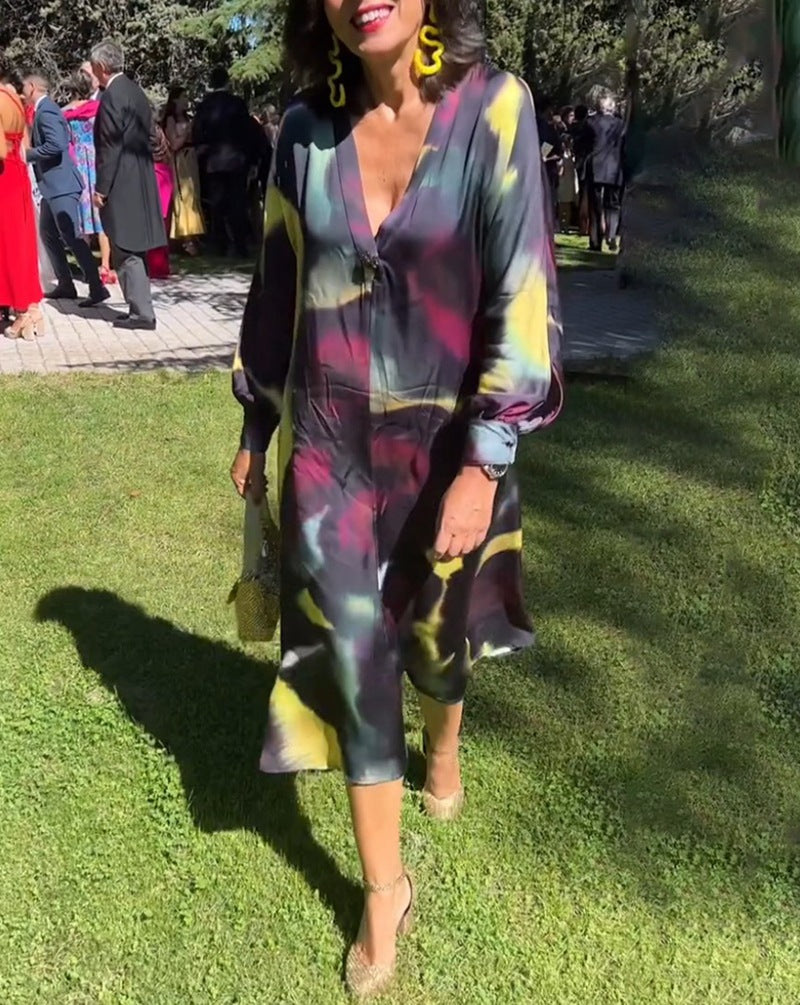 Damen nan fließendes Midikleid mit abstraktem Print, V-Ausschnitt, Ballonärmeln und Schmuckverschluss Echo Archiv
