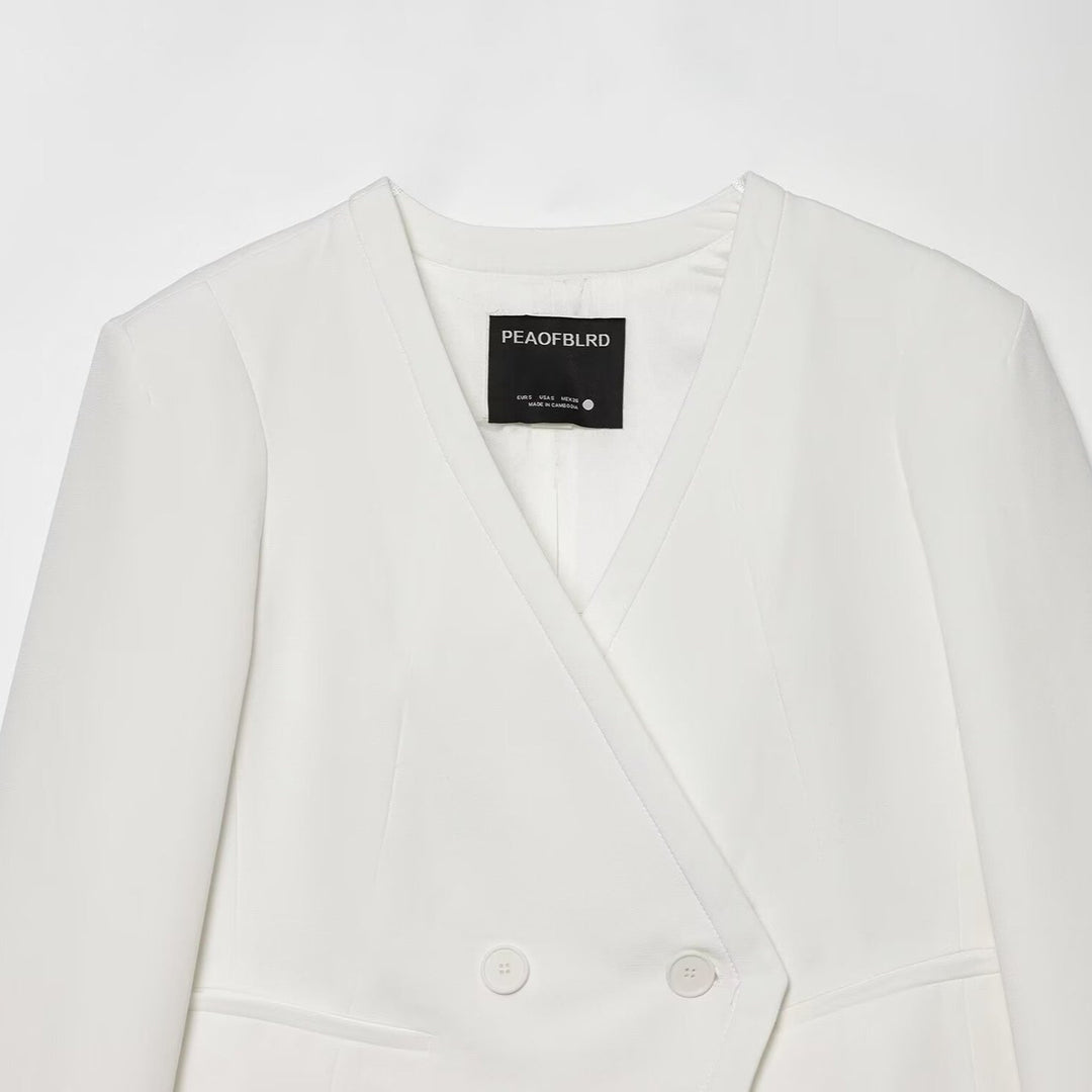 Damen gekürzter doppeltreihiger Blazer mit V‑Ausschnitt und Umschlagärmeln Echo Archiv