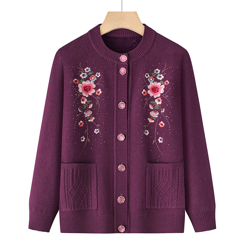 Damen bestickte Strickjacke mit Rundhalsausschnitt, Zierknopfleiste und aufgesetzten Taschen – Veloura