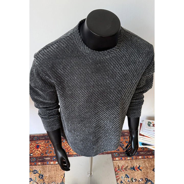 Stylischer Herrenpullover mit langen Ärmeln und kreativen Mustern Echo Archive