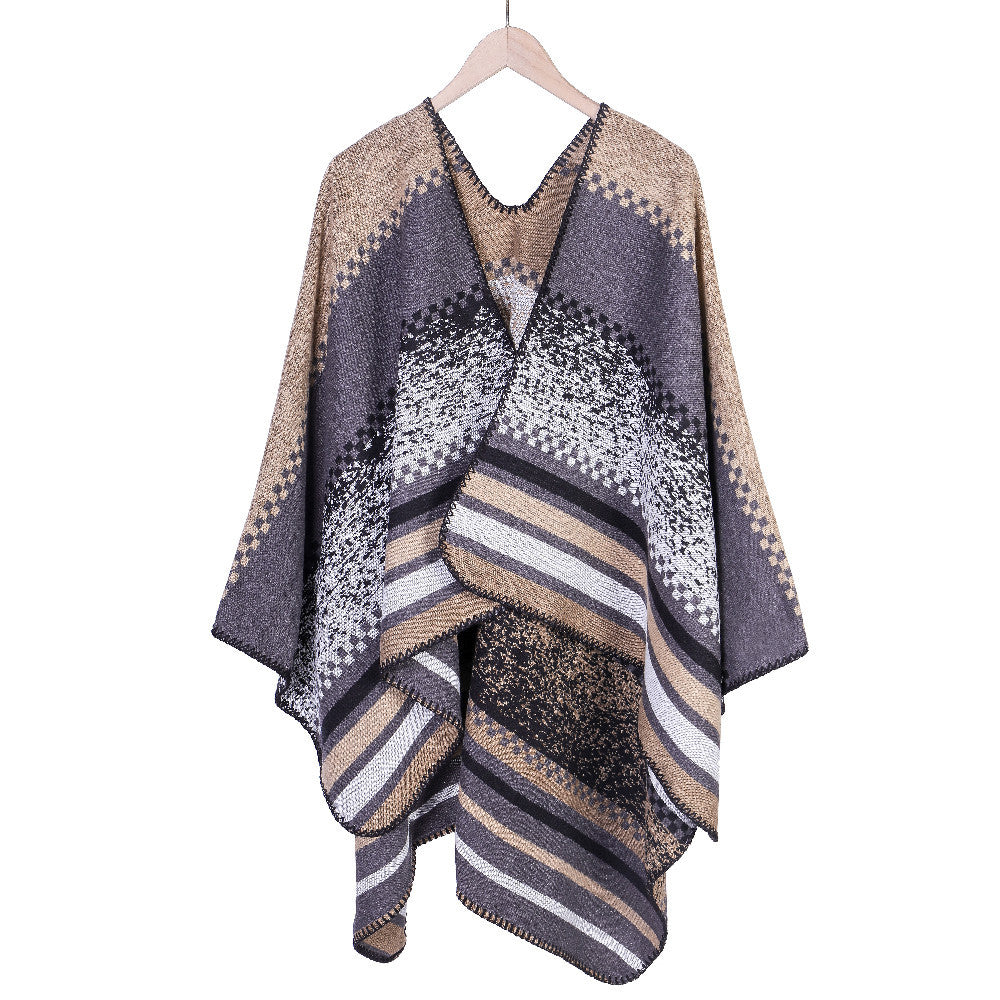 Damen Grobgestrickte Oversize-Ruana mit grafischem Blockmuster und asymmetrischem Zipfelrand Echo Archiv