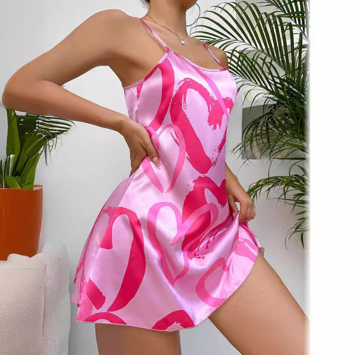 Damen Seidenkleid mit verspielt bedrucktem Herzmuster und schmalen Trägern Echo Archiv