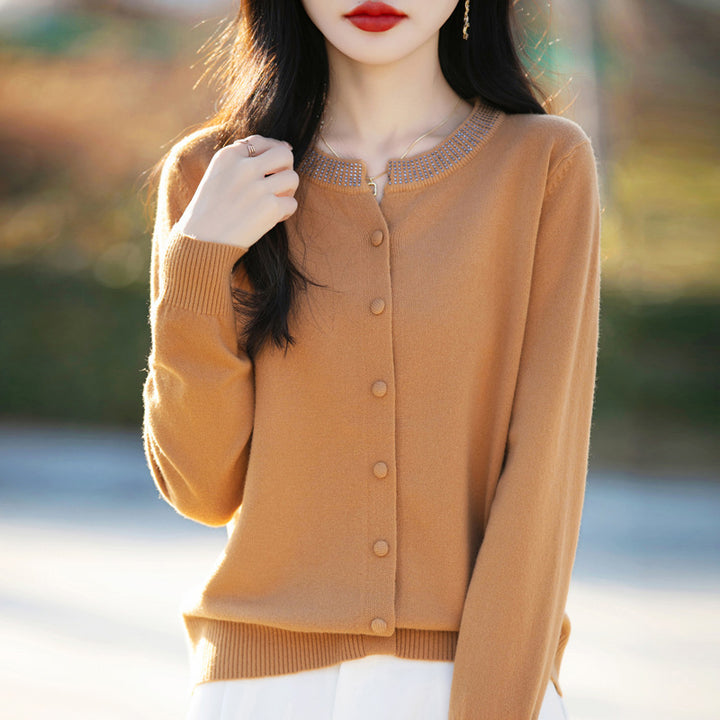 Damen Kurzcardigan aus ultrafeinem Baumwollmix mit funkelnder Kristallkante und Ton-in-Ton-Knopfleiste Echoarchiv