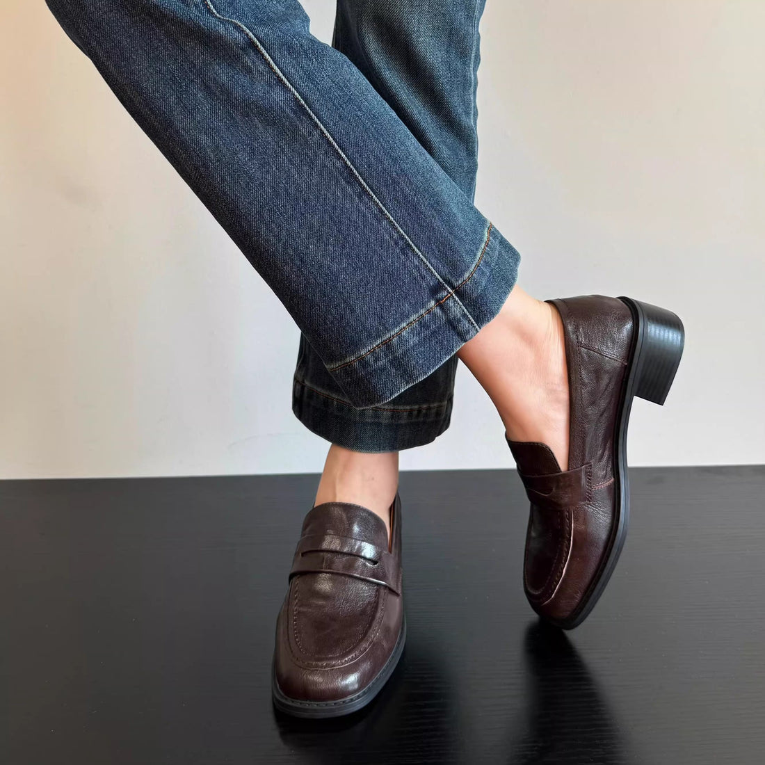 Damen Leder-Pennyloafer mit Mokassin-Naht und profilierter Laufsohle Echo Archiv
