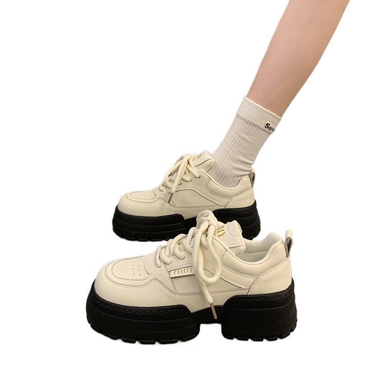 Damen Chunky Sneakers mit verstärktem Komfort und trendiger Sohlenstruktur Echo Archiv