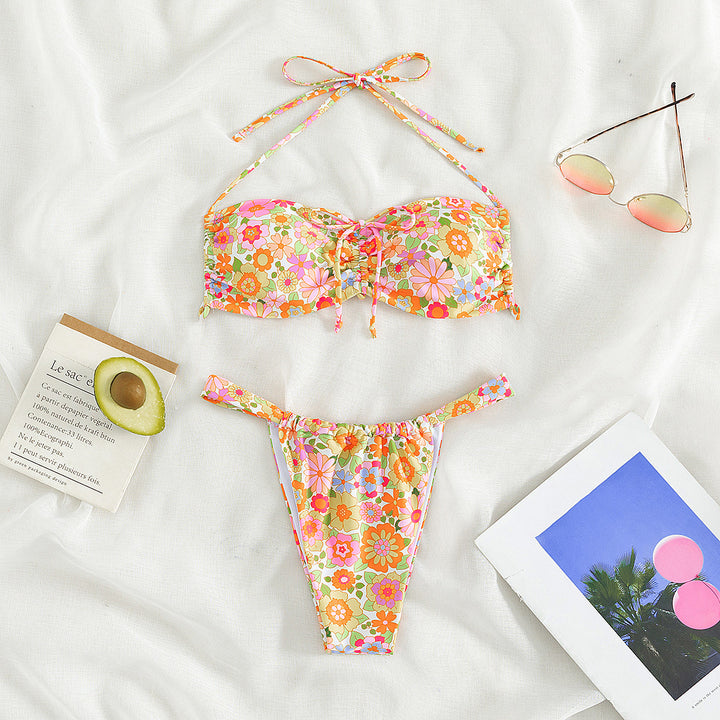 Damen Bandeau-Bikini mit verspieltem Blumendesign Echo Archiv