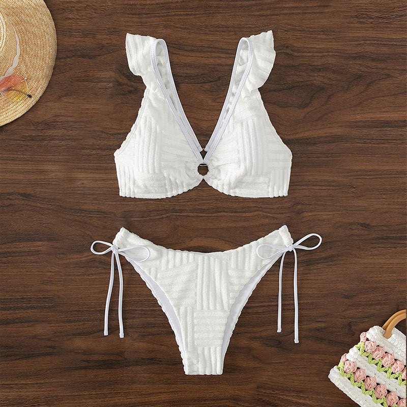 Damen Triangel-Bikini mit verspieltem Rüschenschnitt und dezentem Ringdetail Echo Archiv