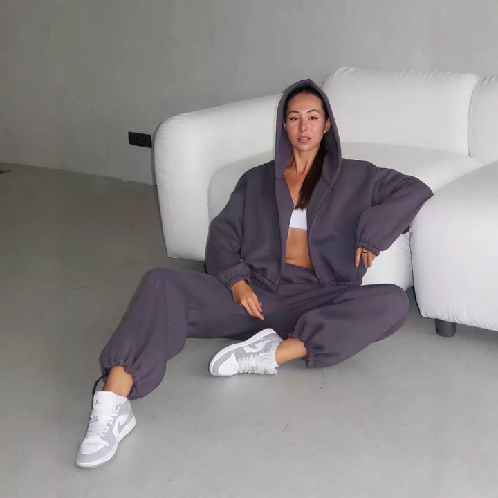 Damen Oversize Sweatset mit Reißverschluss Bomberjacke und Highwaist Jogginghose – Avérine