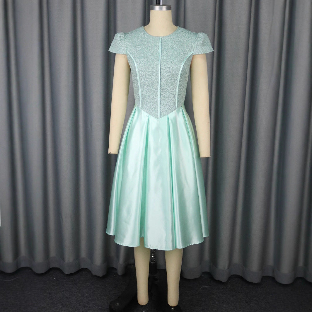 Damen A-Linien Kleid mit elegantem Spitzenoberteil und schimmerndem Rock Echo Archiv