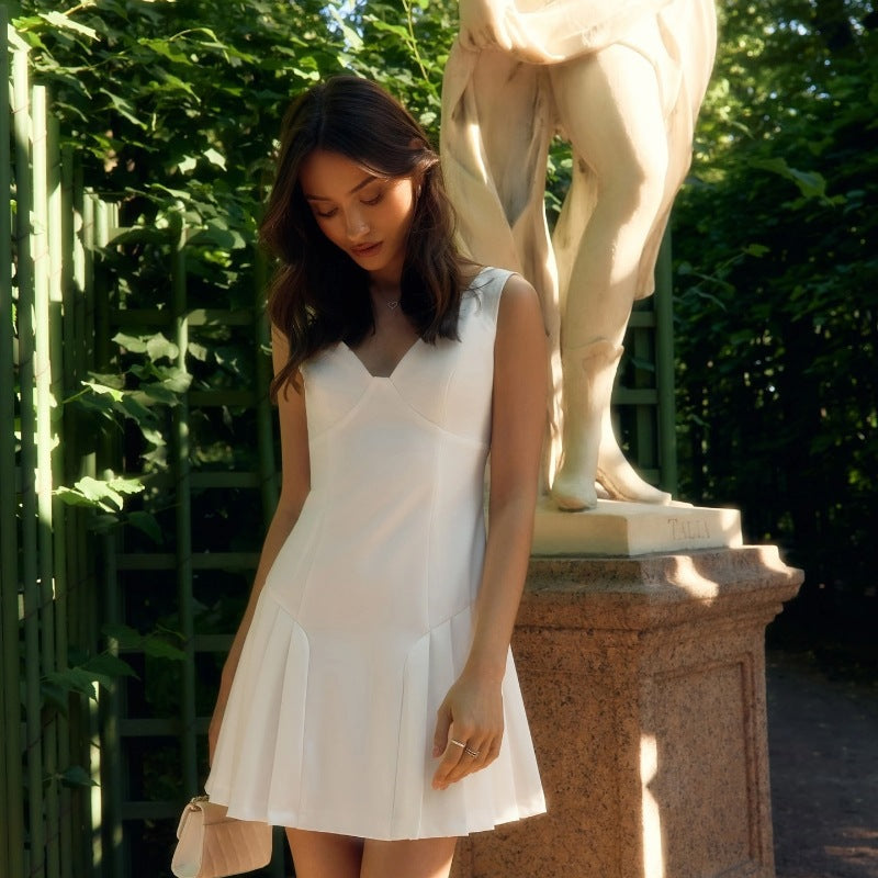 Damen Designer-Playdress mit fließendem Rock und V-Ausschnitt Echo Archiv