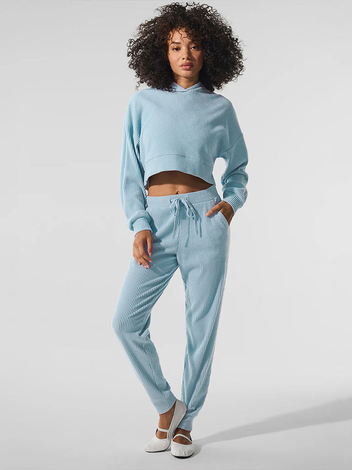 Damen Gerippte High‑Waist Loungehose mit Kordelzug und Bündchen – Avélisse