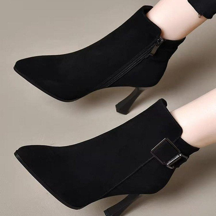 Damen Elegante Stiefeletten mit hohem Absatz und Schnallen-Detail Echo Archiv