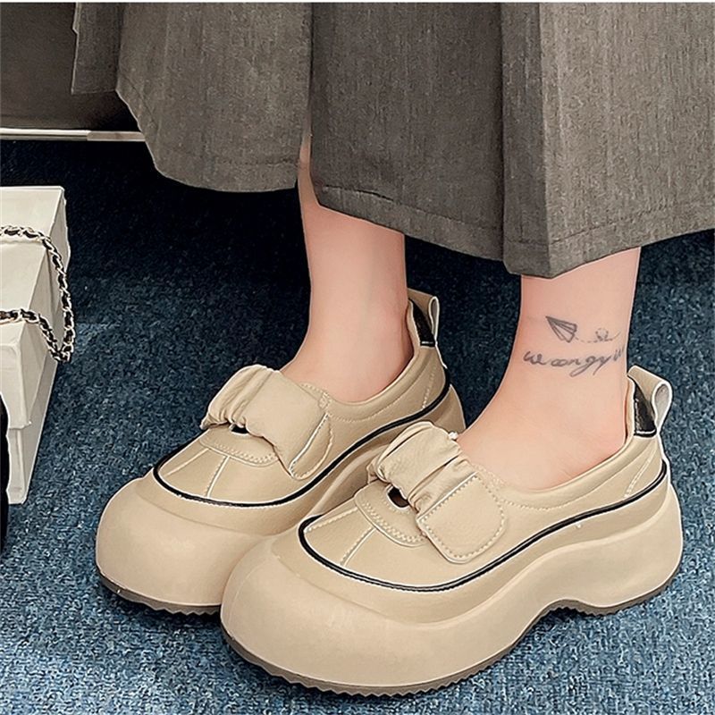 Damen Komfortable Slip-On Sneakers mit modischem Design und stabiler Sohle Echo Archiv