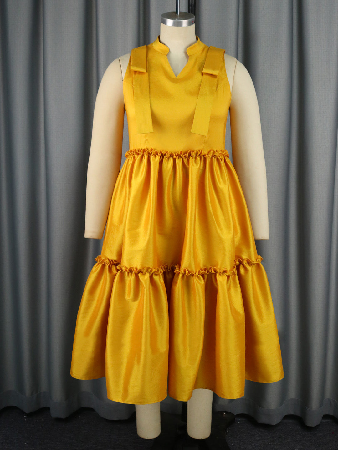 Damen Festliches Midikleid mit Rüschen und elegantem V-Ausschnitt Echo Archiv