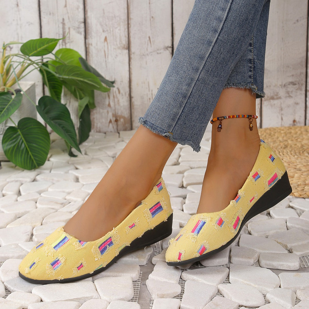 Damen Komfort-Ballerinas mit leichtem Keilabsatz, Materialmix und gepolstertem Fußbett – Lioré