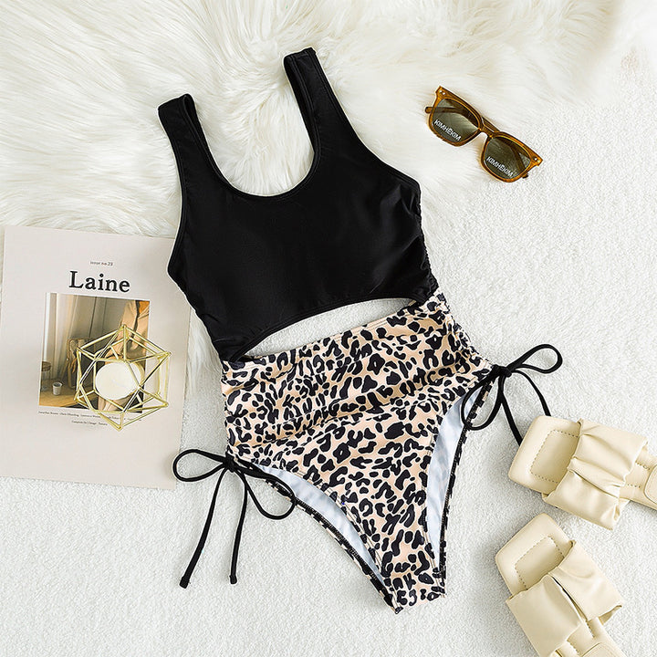Damen Einteiliger Badeanzug mit Cut-Out-Design und hohem Beinausschnitt Echo Archiv
