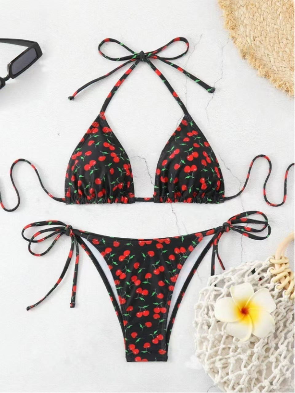 Damen Triangel-Bikini mit verspieltem Kirschmuster Echo Archiv