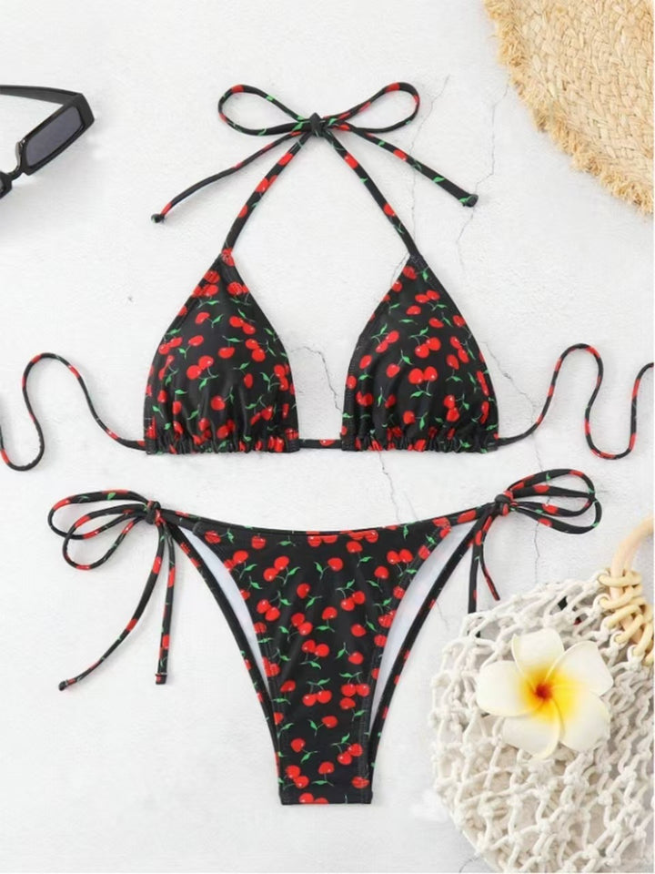 Damen Triangel-Bikini mit verspieltem Kirschmuster Echo Archiv