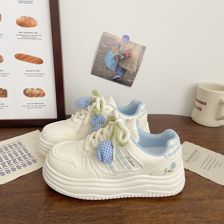 Damen Modische Sneakers mit verspielten Karomuster und komfortablen Schnürdetails Echo Archiv