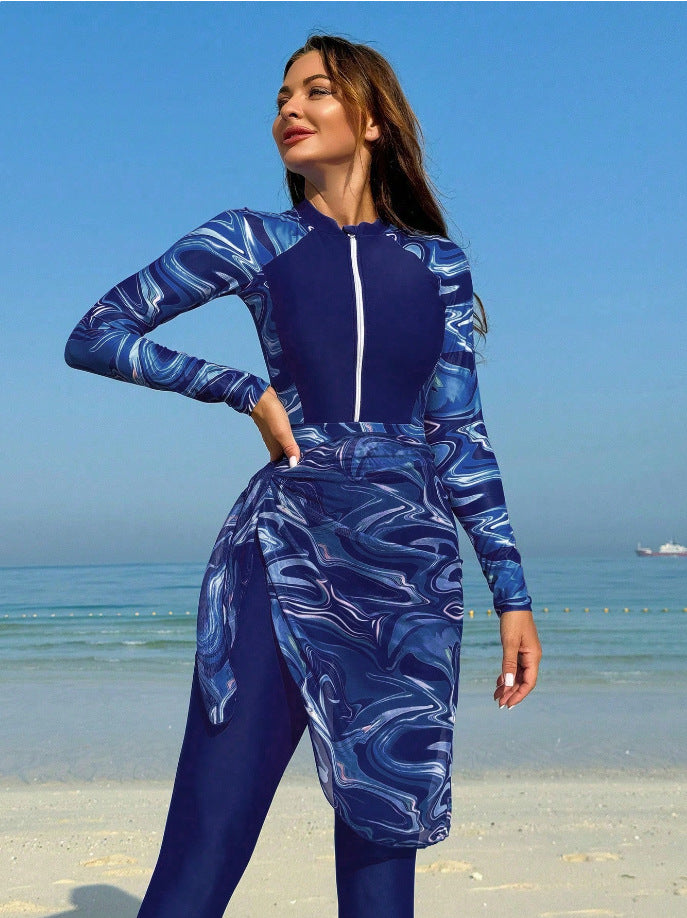Damen Sportlicher Badeanzug mit elegantem Wickelrock Echo Archiv