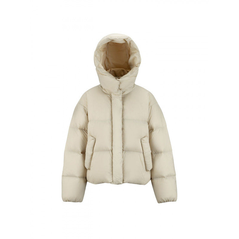 Damen Kurz gepolsterte Crop‑Steppjacke mit Volumen‑Kapuze und verdeckter Druckknopfleiste Echo Archiv