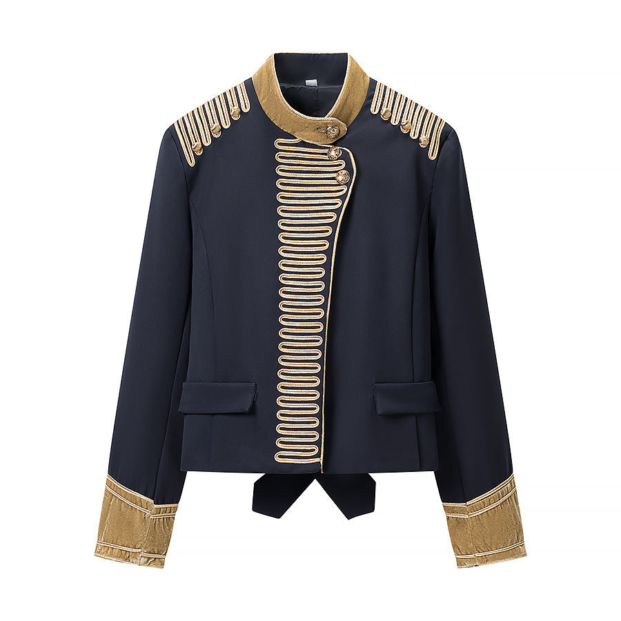 Damen Kurzblazer im Marschall-Stil mit verzierten Goldgalons und Stehkragen Echo Archiv