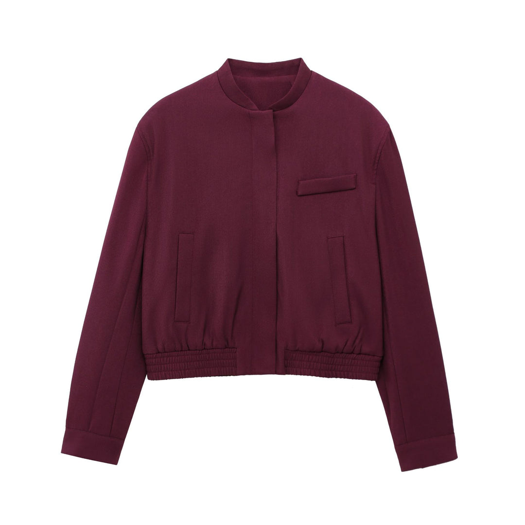 Damen kurze Stehkragen-Blousonjacke mit verdeckter Frontleiste, taillierter Rippbund-Details und dekorativen Paspeltaschen – Célinea