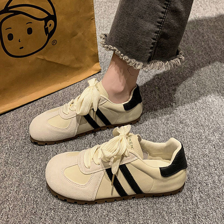Damen Retro-inspirierte Wildledersneaker mit sportlichem Profil Echo Archiv